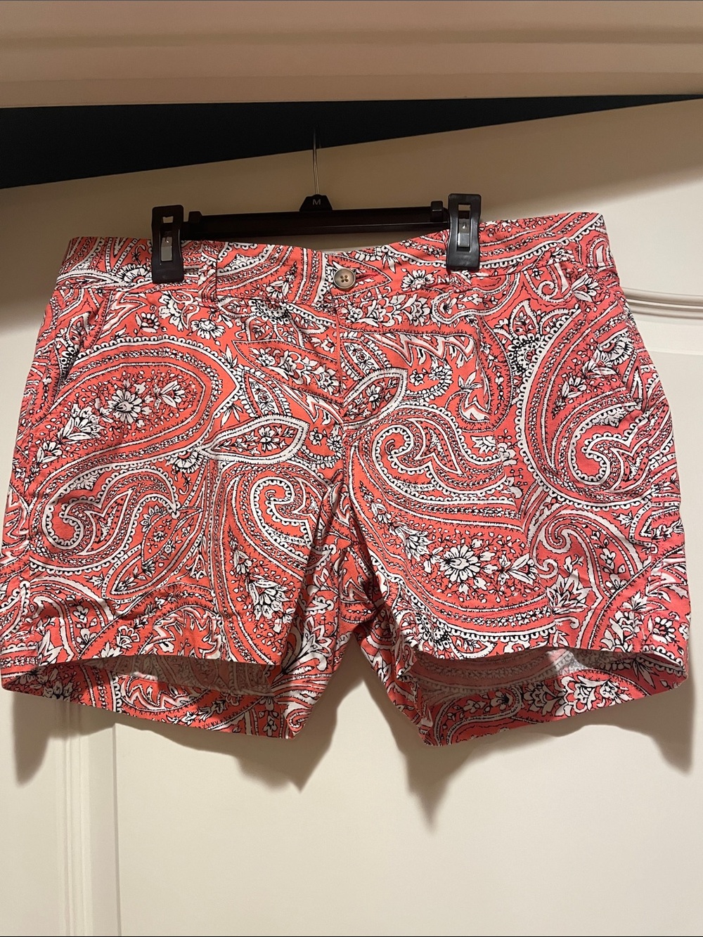 Old Navy Coral Paisley Mid-Rise shorts